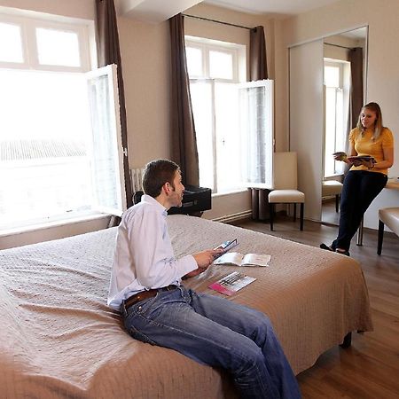 Hotel Memorial Сен-Кантен Экстерьер фото