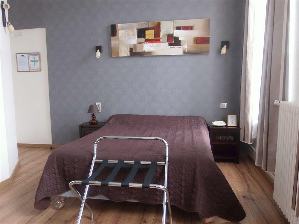 Hotel Memorial Сен-Кантен Экстерьер фото