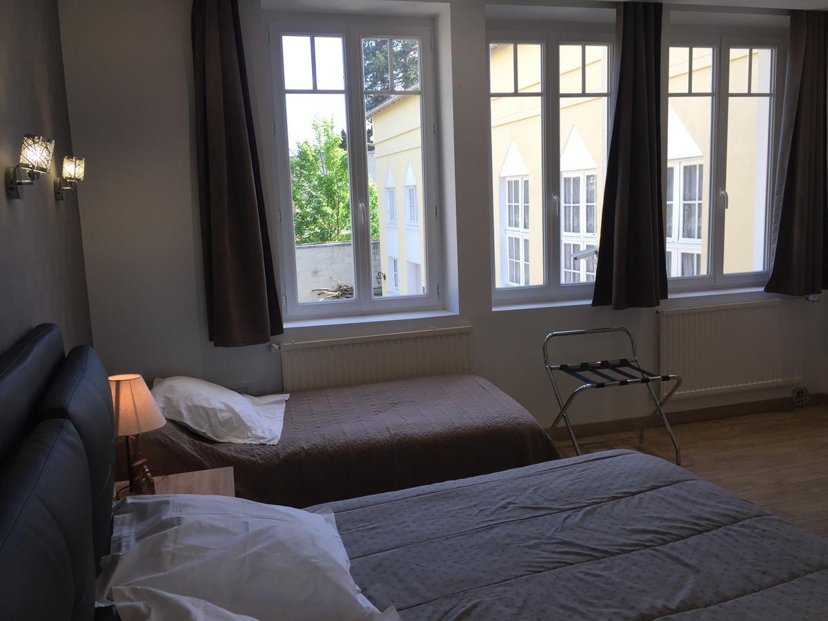 Hotel Memorial Сен-Кантен Экстерьер фото