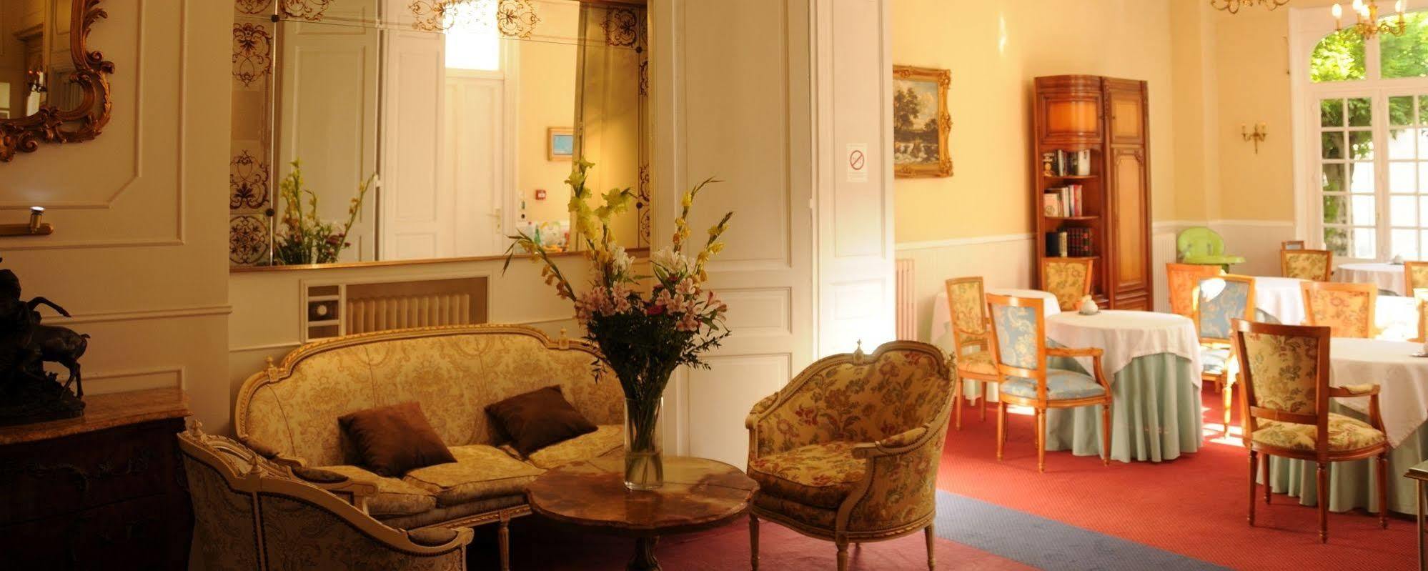 Hotel Memorial Сен-Кантен Экстерьер фото