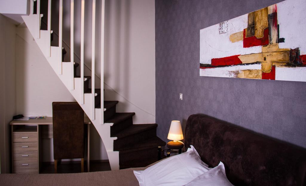 Hotel Memorial Сен-Кантен Номер фото